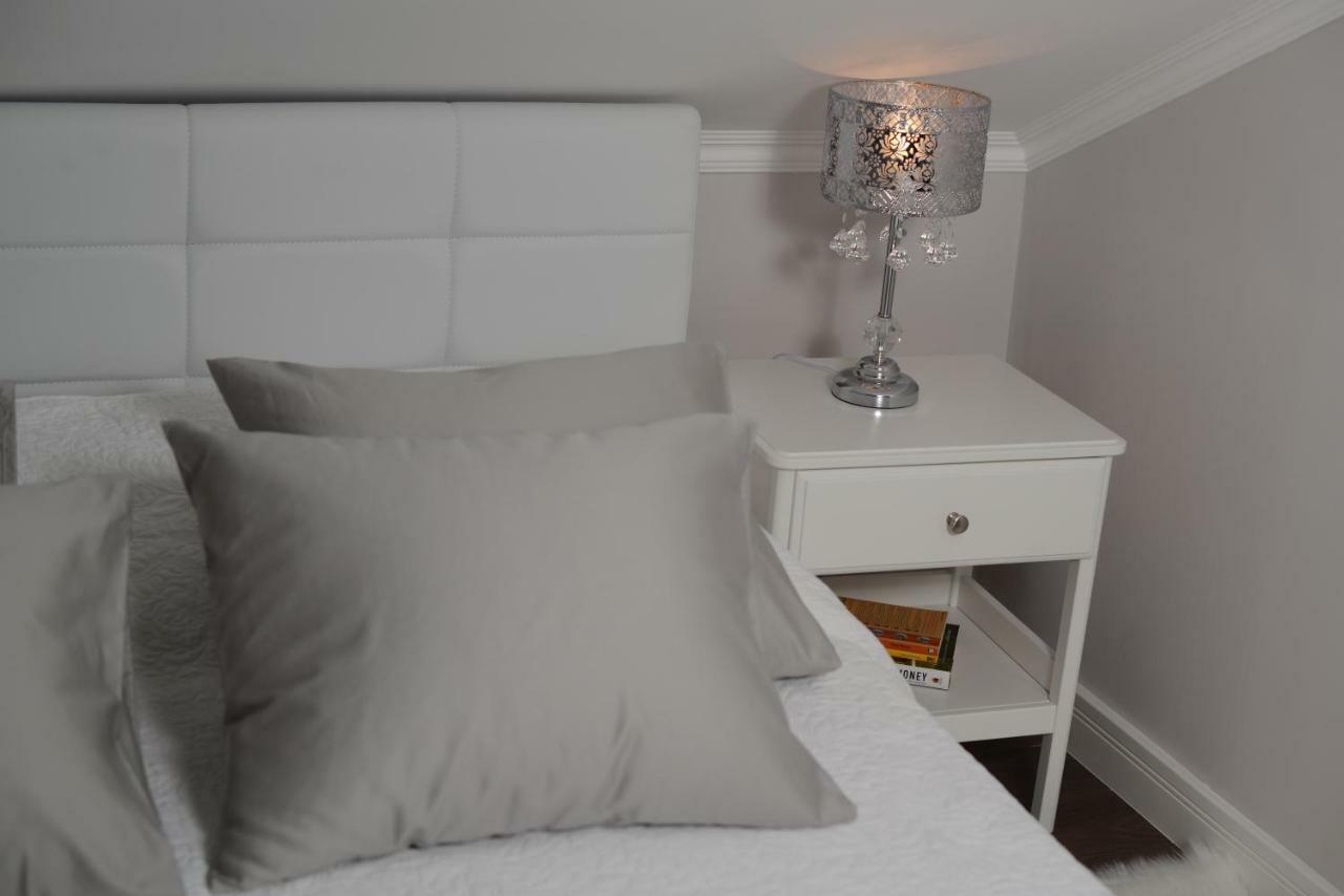 Apartments Tasha Mali Losinj Bagian luar foto